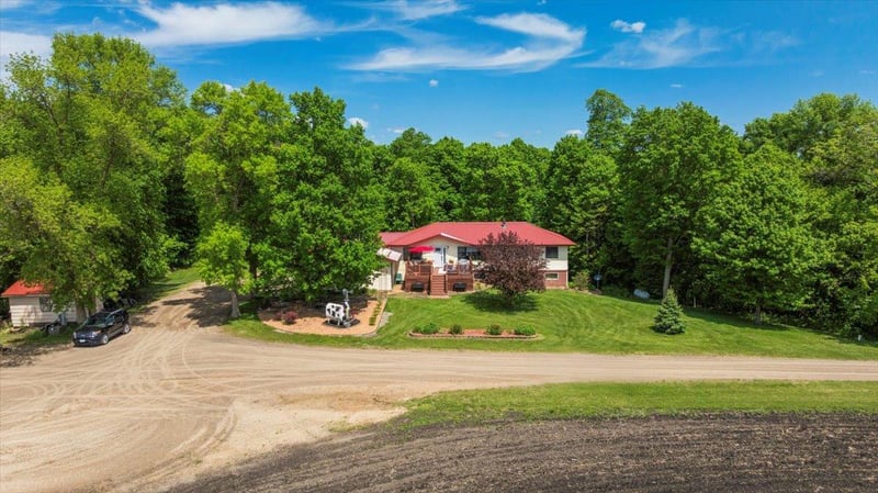 5620 W Mill Lake Rd SW, Farwell, MN 56327