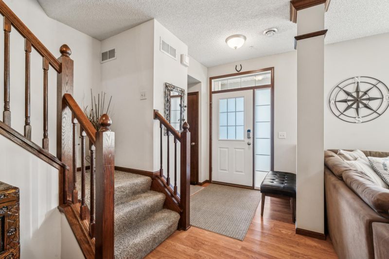 6665 Flycatcher Ln, Apple Valley, MN 55124