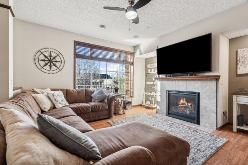 6665 Flycatcher Ln, Apple Valley, MN 55124