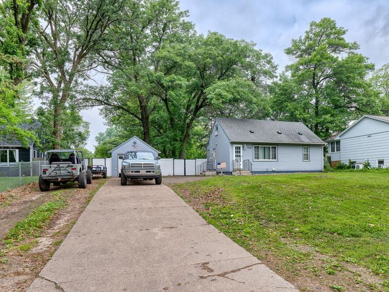 7338 Silver Lake Rd, Mounds View, MN 55112