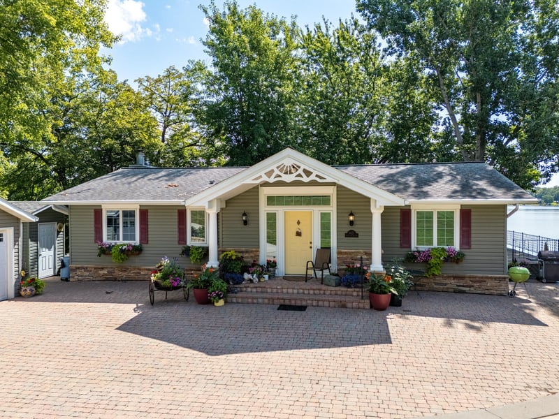 14127 Maple Inn Rd SE, Mentor, MN 56736
