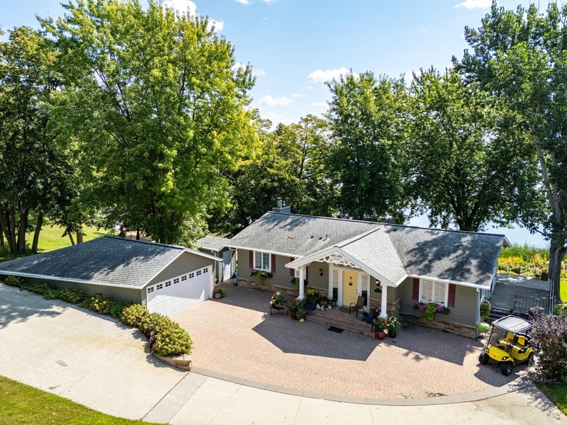 14127 Maple Inn Rd SE, Mentor, MN 56736