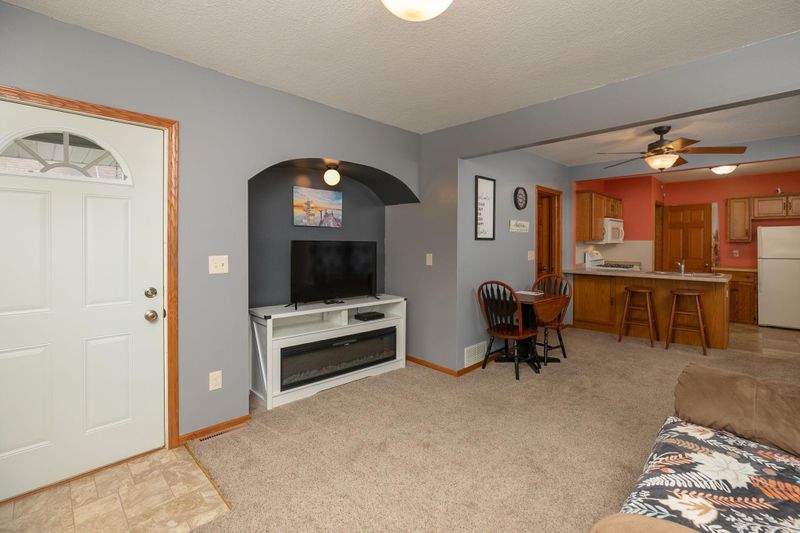 1222 2nd St NE, Rochester, MN 55906