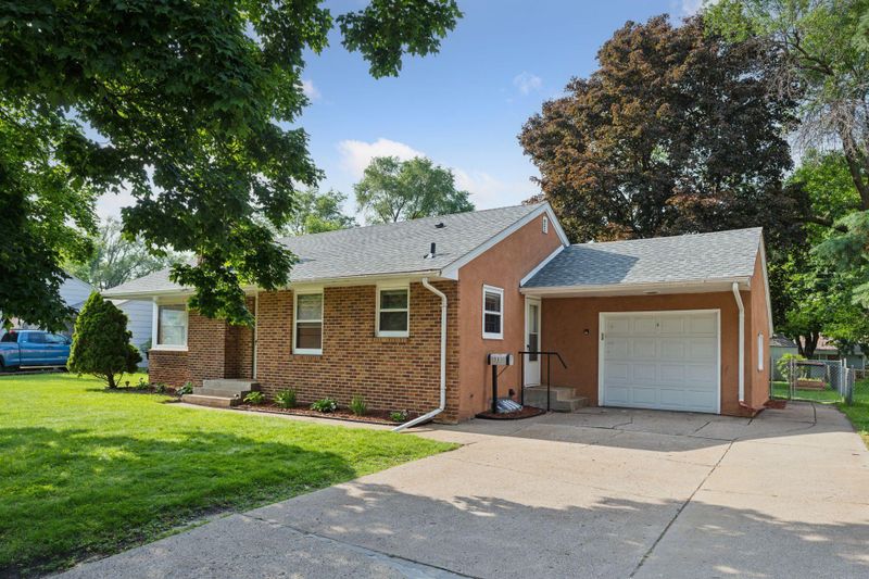 515 66th Ave NE, Fridley, MN 55432