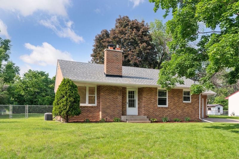 515 66th Ave NE, Fridley, MN 55432