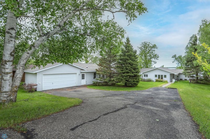 38682 Walker Lake Dr, Richville, MN 56576
