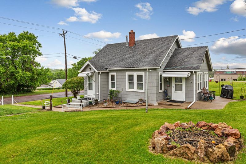 1313 Vine St, Le Sueur, MN 56058
