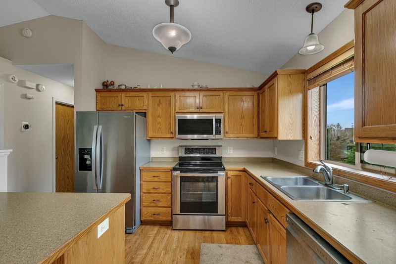 401 Victory Ave, Sartell, MN 56377