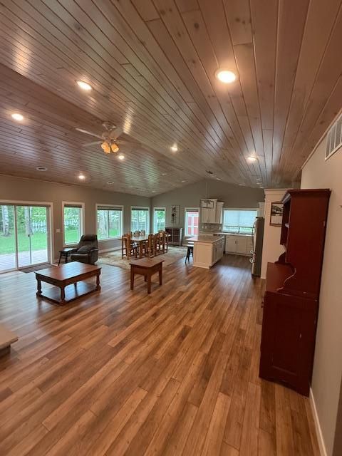 6207 Lagoon Dr NE, Bemidji, MN 56601
