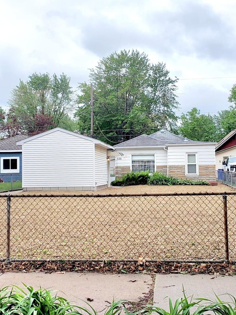 1326 Minnehaha Ave W, Saint Paul, MN 55104