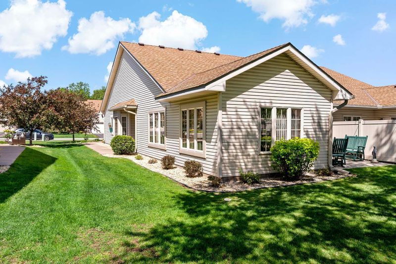2990 David Cir, Saint Paul, MN 55117