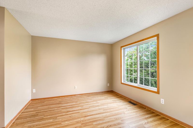 4952 Emmit Dr N #6, Hugo, MN 55038
