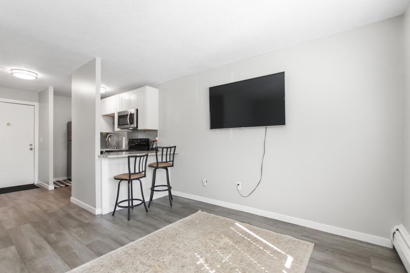 2616 Harriet Ave #117, Minneapolis, MN 55408