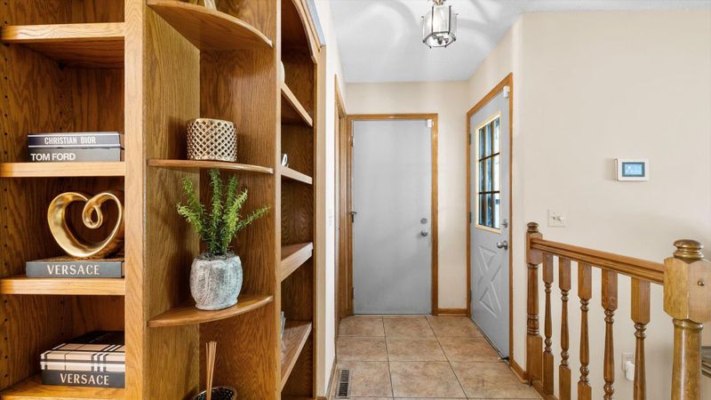 11625 Maryland Ln, Champlin, MN 55316