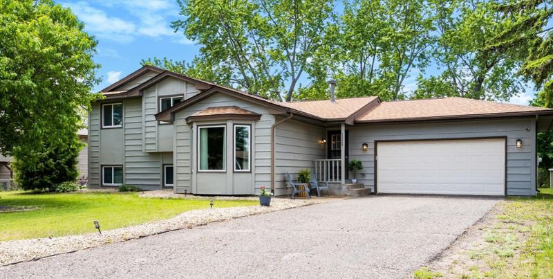 11625 Maryland Ln, Champlin, MN 55316