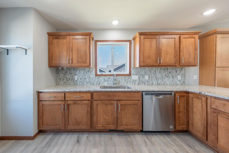 1004 7th Ave NW, Kasson, MN 55944