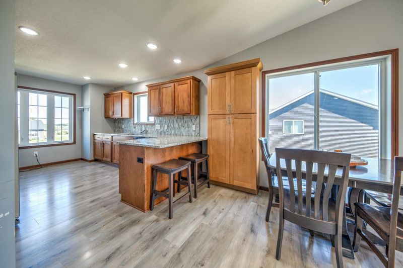 1004 7th Ave NW, Kasson, MN 55944