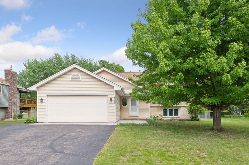 8982 Goldenrod Ln N, Maple Grove, MN 55369