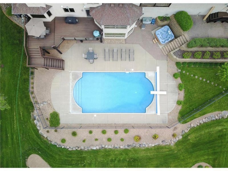 1475 River Shore Dr, Hastings, MN 55033