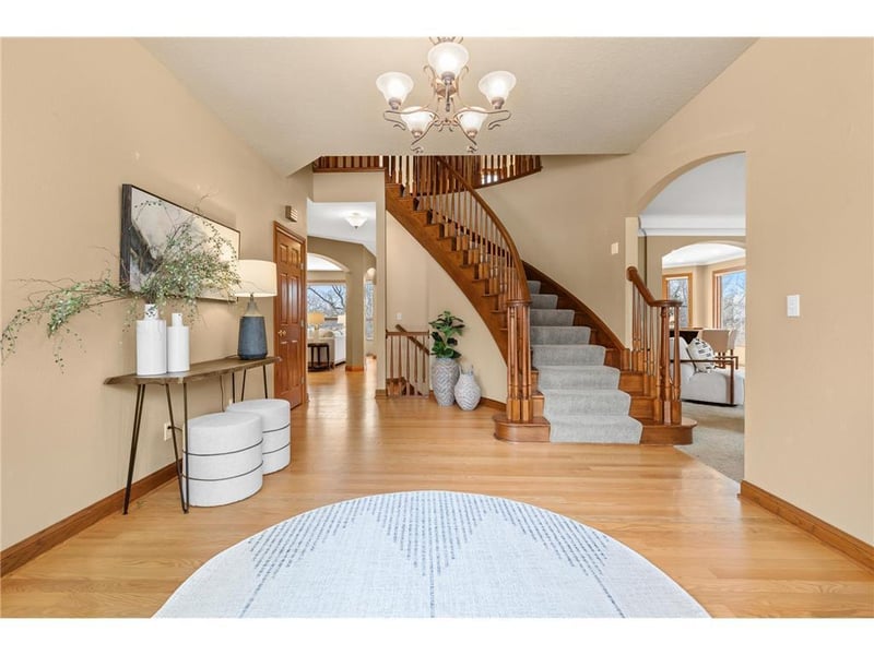 1475 River Shore Dr, Hastings, MN 55033