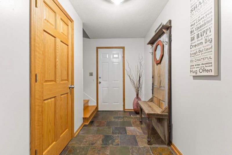 1680 Bluebird Ln, Mound, MN 55364