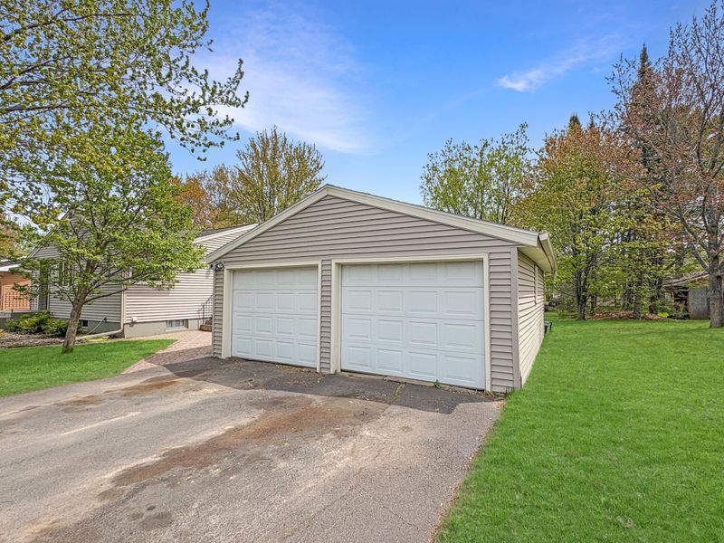 602 26th St, Scanlon, MN 55720