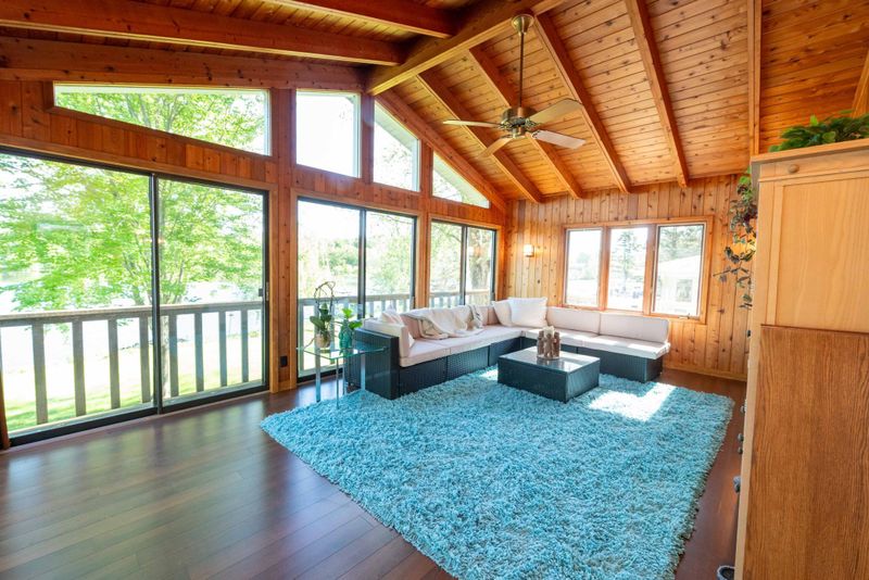 1322 Meadowlark Dr, Stillwater, MN 55082