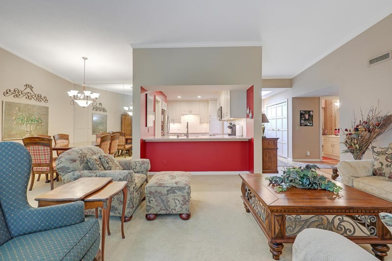 5601 Dewey Hill Rd #310, Edina, MN 55439