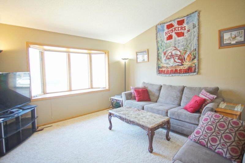 11832 Florida Ave N, Champlin, MN 55316