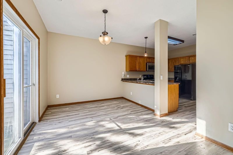 9172 Comstock Ln N, Maple Grove, MN 55311