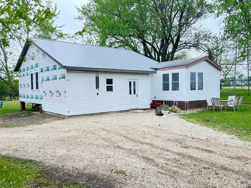21486 121st Ave, Spring Valley, MN 55975