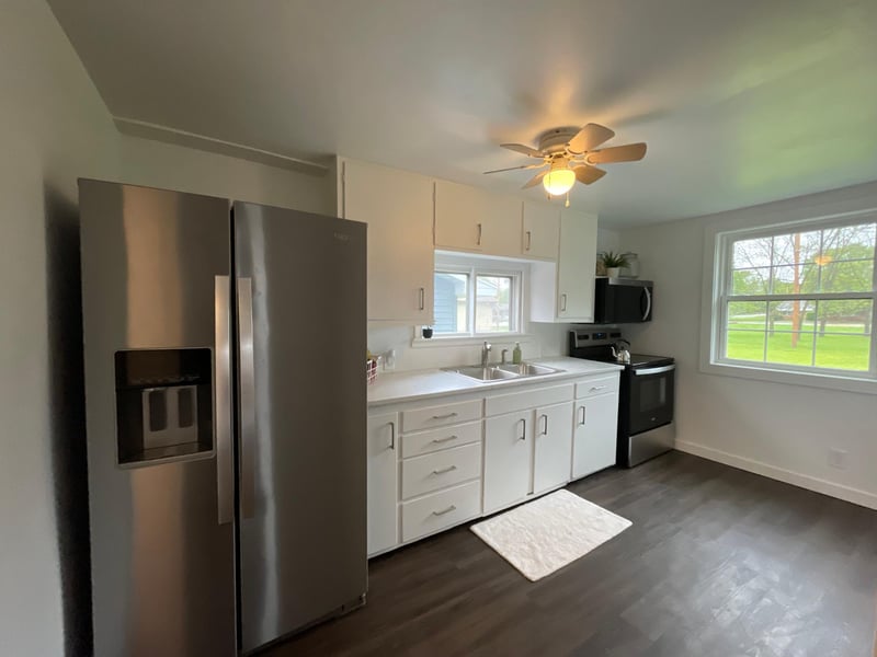 202 Main St W, Morristown, MN 55052