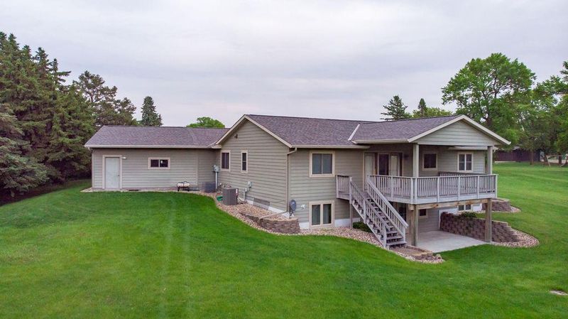 2851 120th Ave SW, Willmar, MN 56201