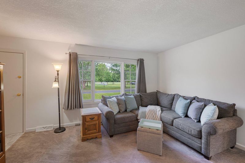 6973 Sunrise Dr, Circle Pines, MN 55014