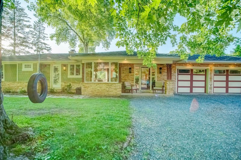 1104 Meadowlark Dr, Stillwater, MN 55082