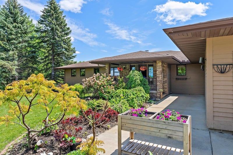 8705 Chester Ave, Northfield, MN 55057