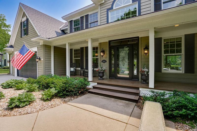 3143 Edgewater Vw, Woodbury, MN 55125