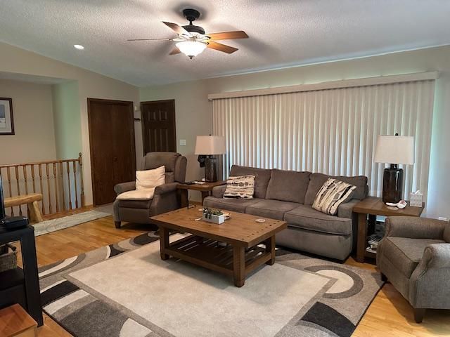 26722 Eisenmen Dr, Leonard, MN 56652