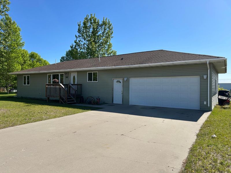 900 Pleasant Ave S, Park Rapids, MN 56470