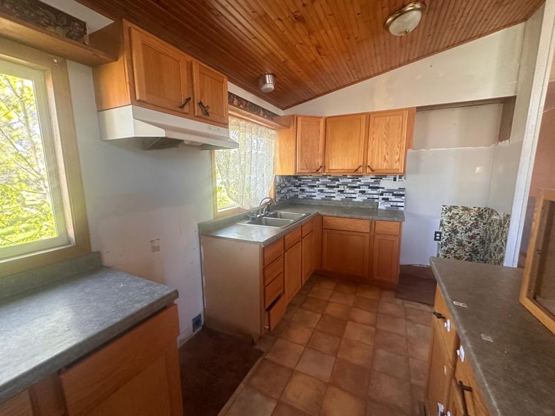28 Cypress Blvd, Babbitt, MN 55706