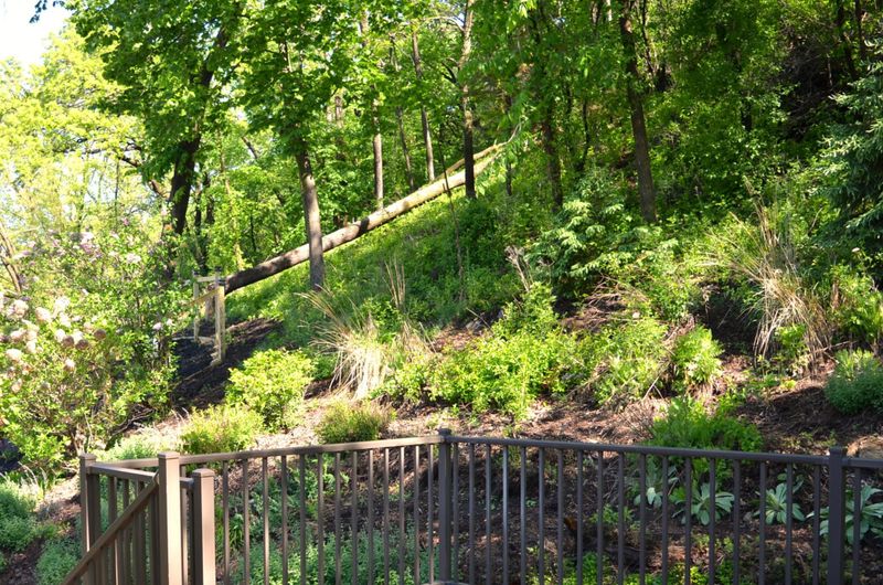 668 Hallstrom Dr, Red Wing, MN 55066