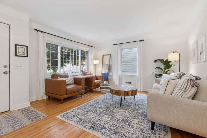 2904 Jersey Ave S, Saint Louis Park, MN 55426