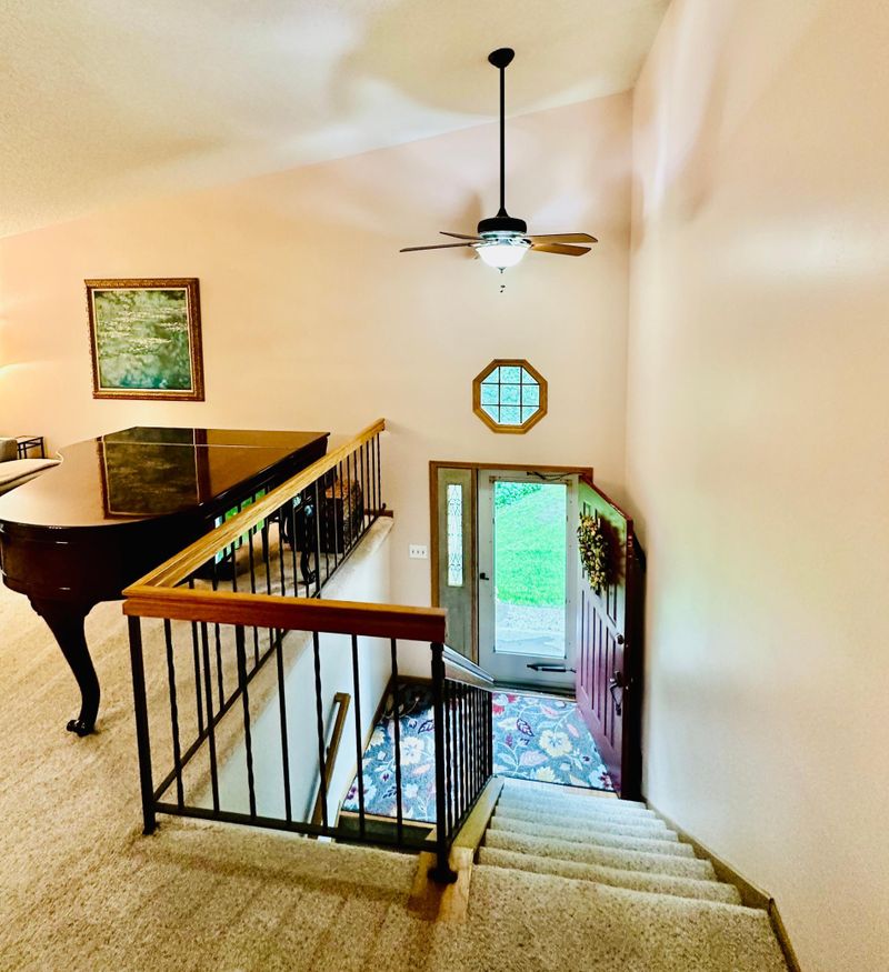417 Wood Way, Burnsville, MN 55337