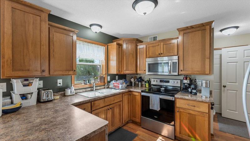 1035 Sequoia Ave, Saint Cloud, MN 56303