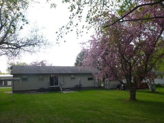 555 2nd Ave NE, Milaca, MN 56353
