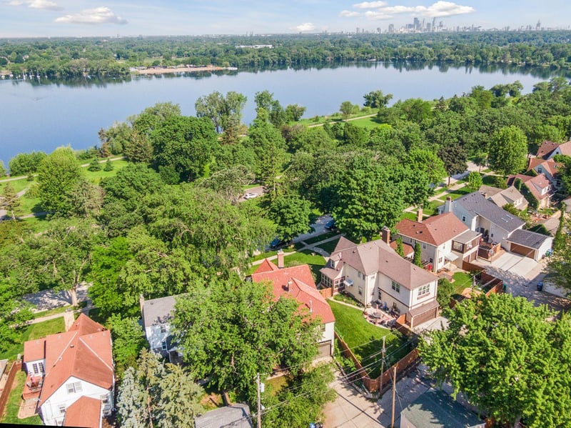 5229 Woodlawn Blvd, Minneapolis, MN 55417