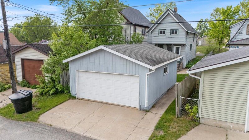 620 Hayes St, Eveleth, MN 55734