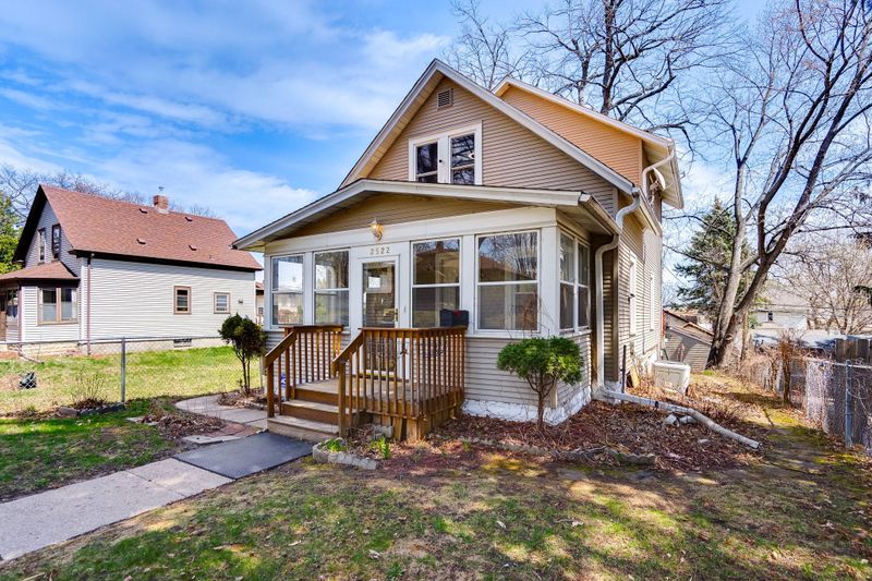 2522 Thomas Ave N, Minneapolis, MN 55411