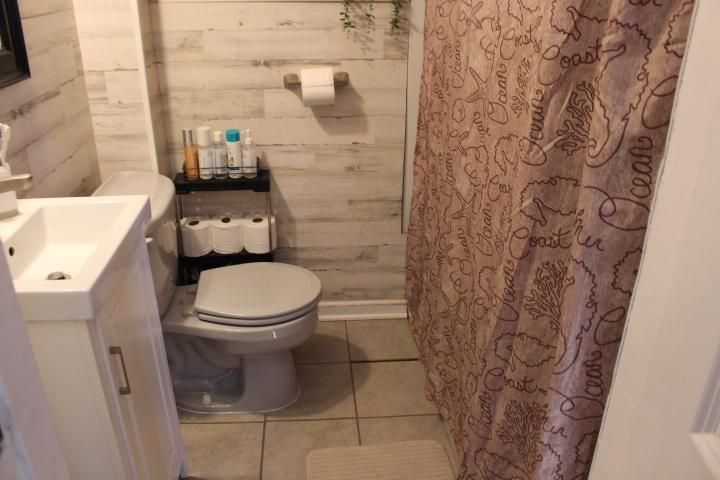 10 E Main St, Melrose, MN 56352