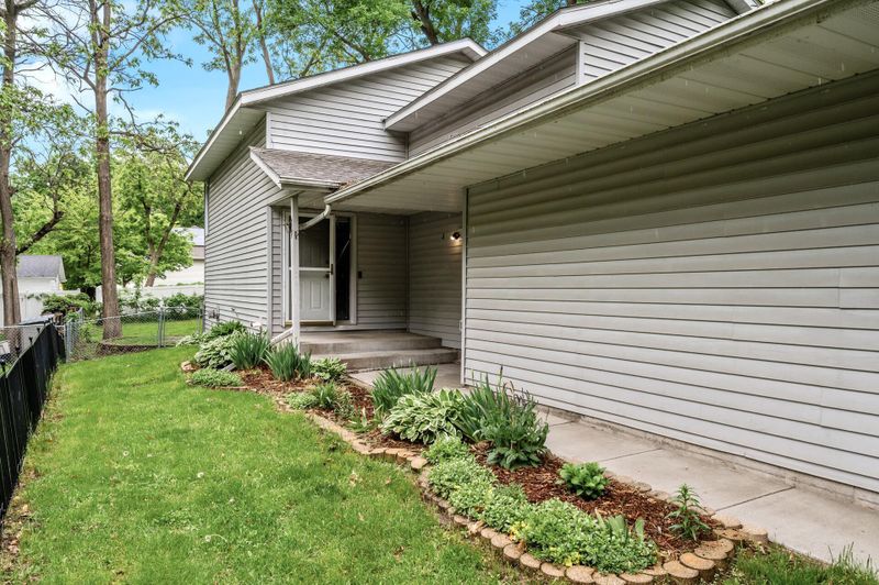 1859 Hinckley St, White Bear Lake, MN 55110